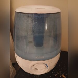 Vicks Blue Cool Mist Humidifier